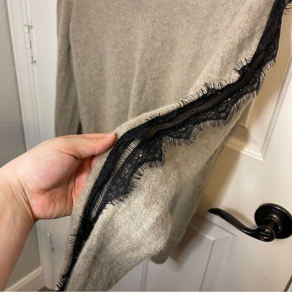 Neiman Marcus 100% Cashmere Tan Black Lace Minimalist Preppy Sweater Size Large - Picture 2 of 7